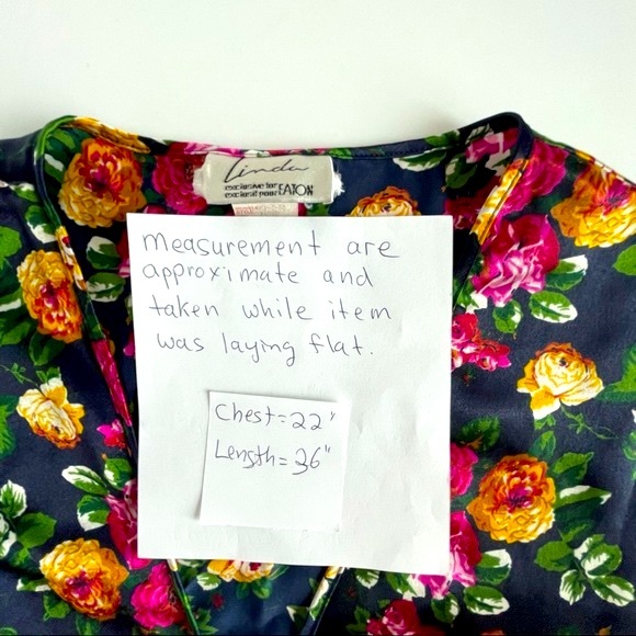 LINDA EXCLUSIVELY FOR EATON vintage flowered robe - Picture 4 of 6